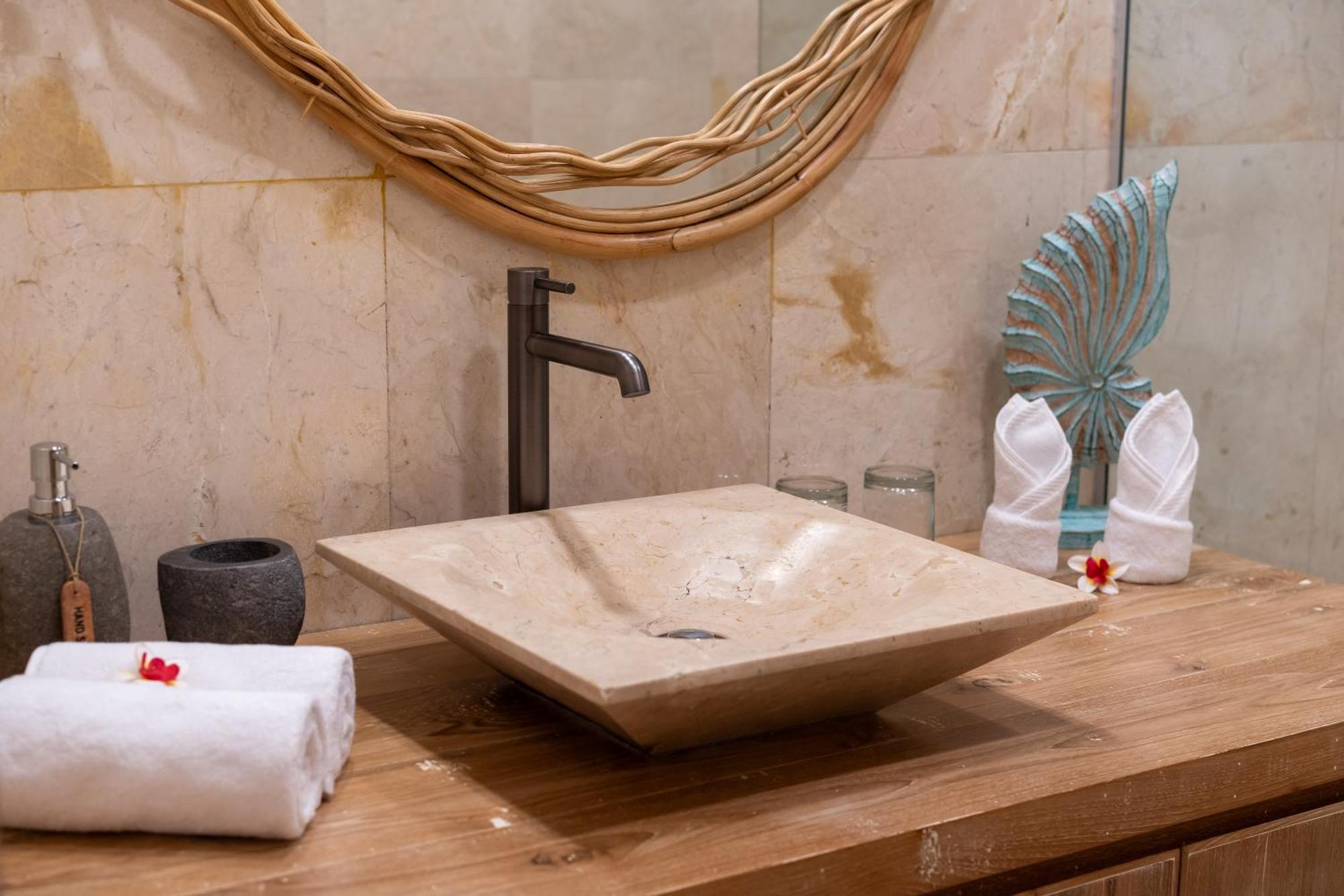 Uluwatu Tropical Villa Indah מראה חיצוני תמונה